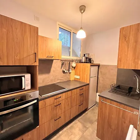 T2 Avec Jardin, 4 Pers, Coeur De Village